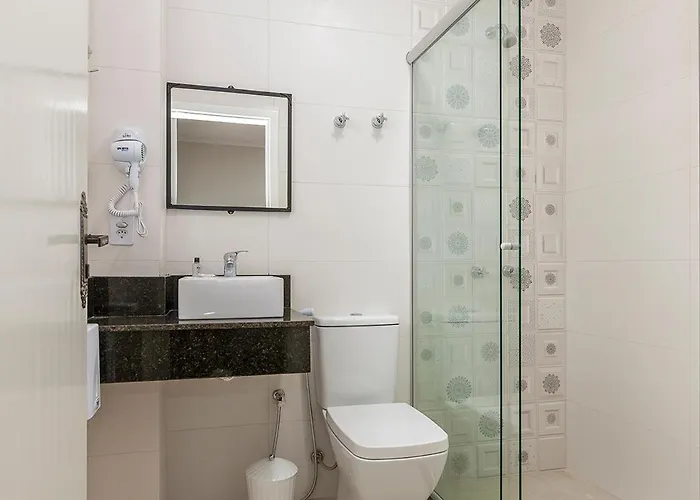 Gonçalves- Próximo A Santa Casa De 2* Porto Alegre