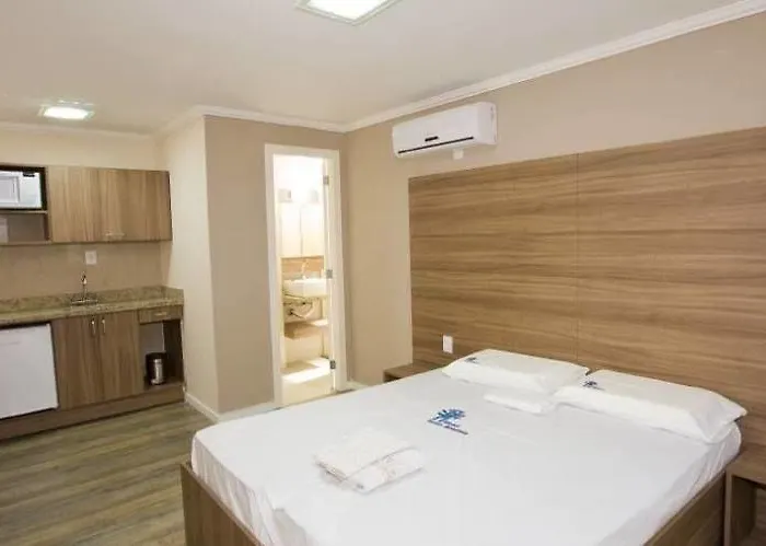 Gonçalves- Próximo A Santa Casa De 2*