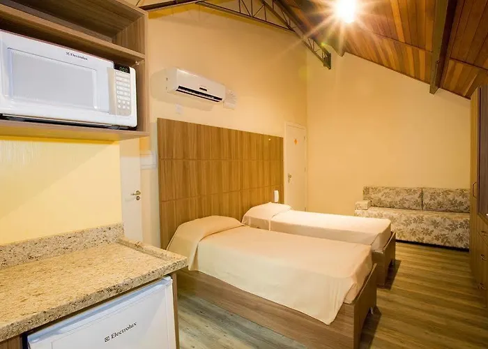 Gonçalves- Próximo A Santa Casa De 2*