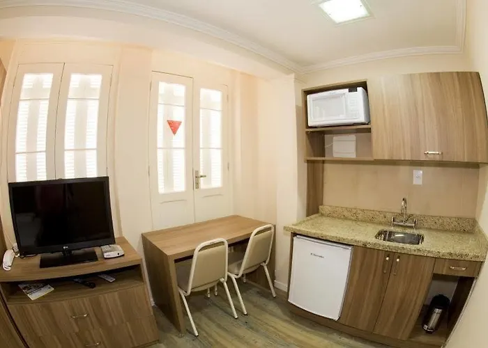 Gonçalves- Próximo A Santa Casa De 2*