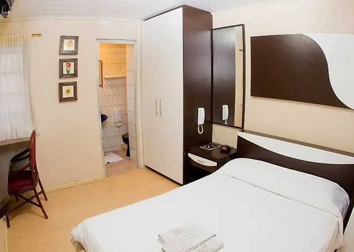 Gonçalves- Próximo A Santa Casa De Hotel Porto Alegre