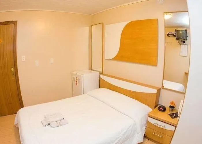 Hotel Gonçalves- Próximo A Santa Casa De