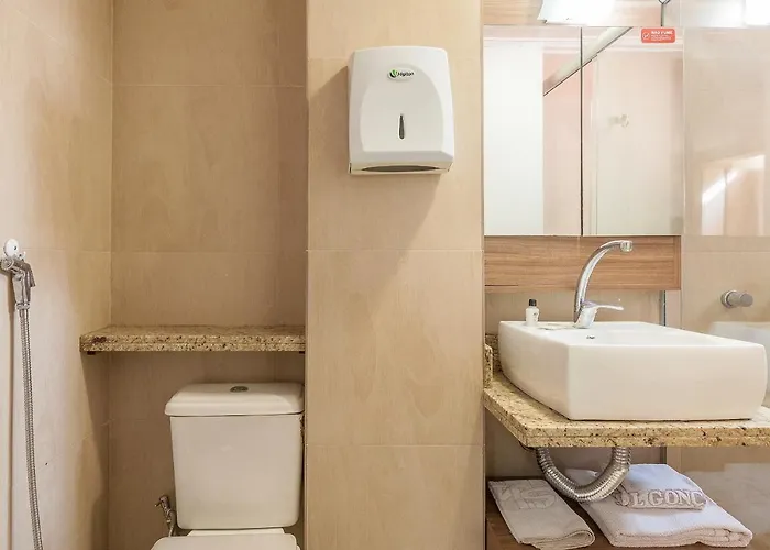 Gonçalves- Próximo A Santa Casa De 2*